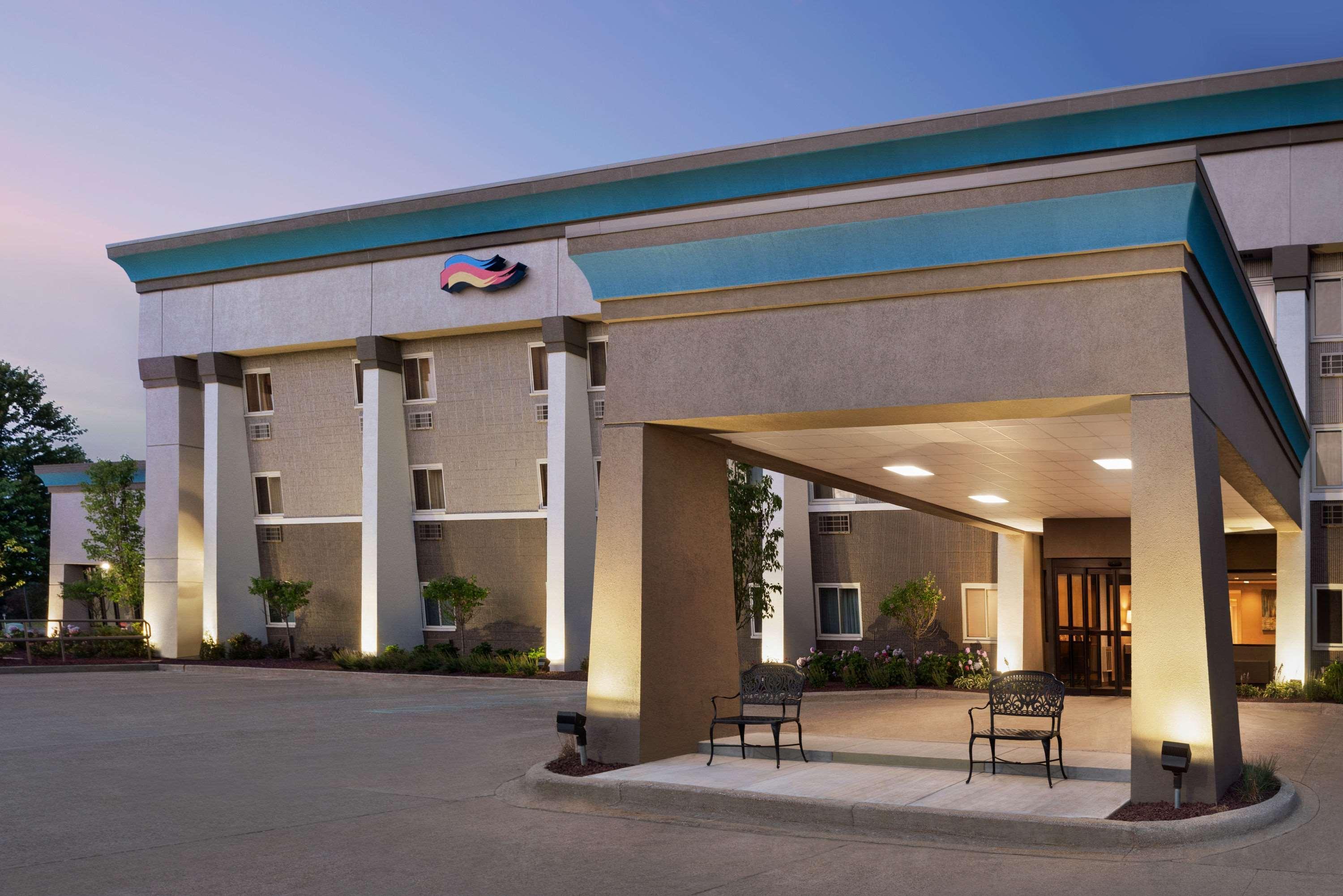 Baymont By Wyndham Mt. Pleasant Mount Pleasant Exterior foto