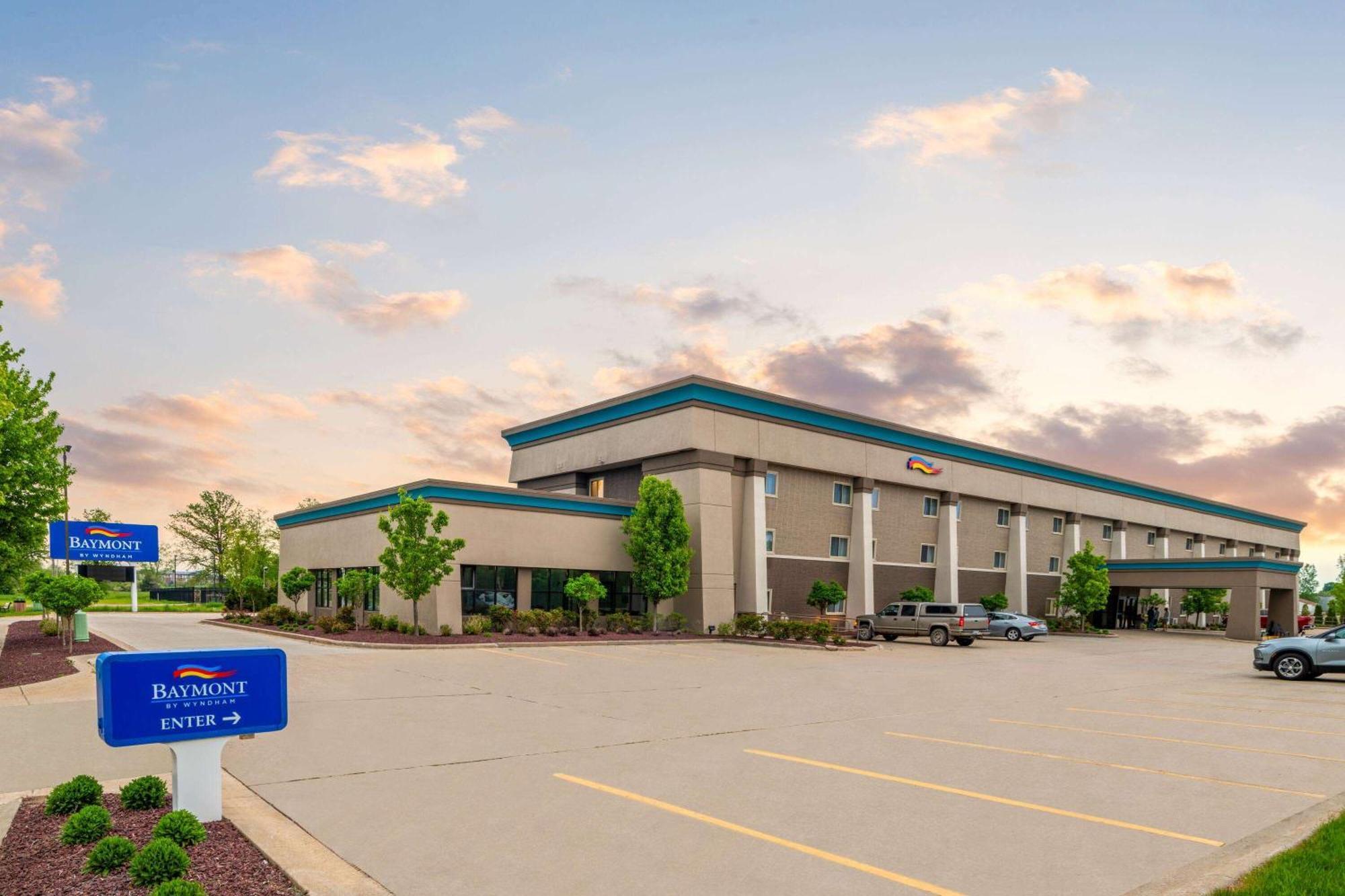 Baymont By Wyndham Mt. Pleasant Mount Pleasant Exterior foto
