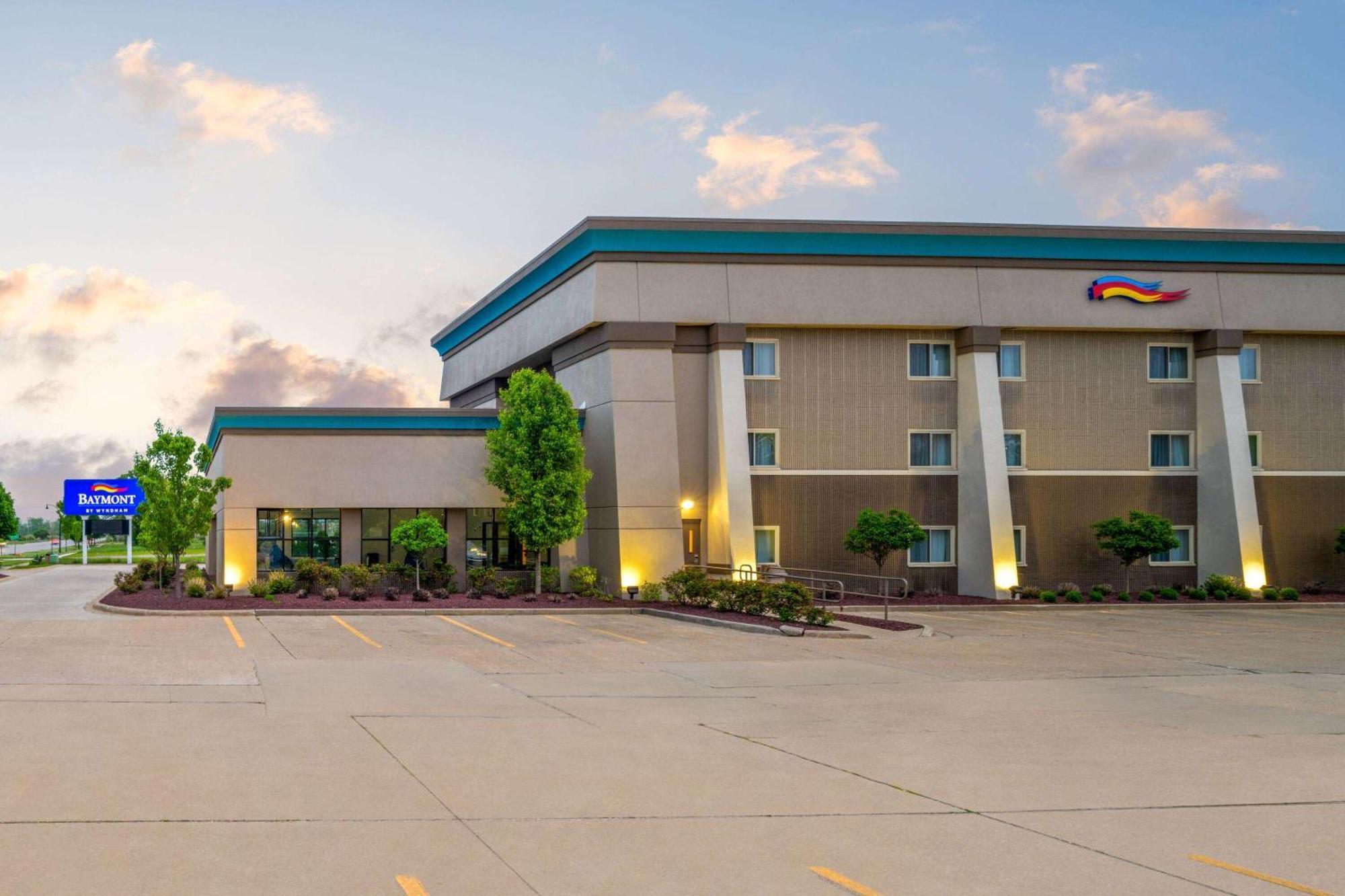 Baymont By Wyndham Mt. Pleasant Mount Pleasant Exterior foto